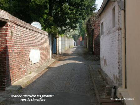 «cordon de village» médiéval 